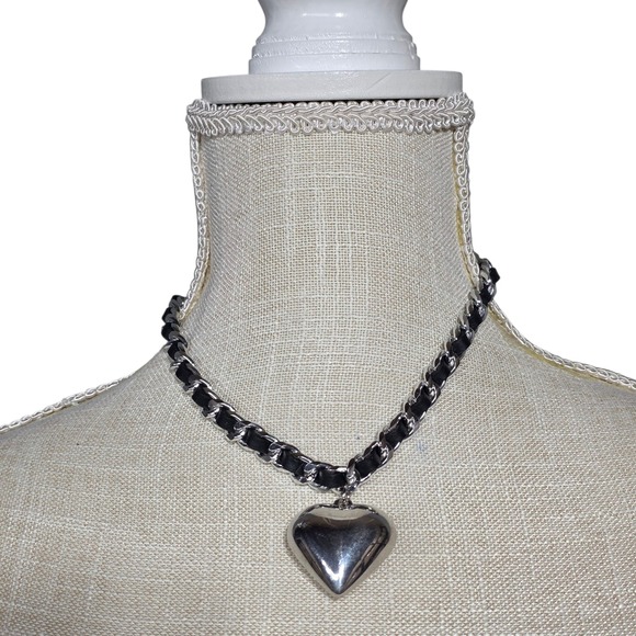 Heart Pendant Necklace Silver Chain Black Woven Choker Adjustable - Picture 1 of 5